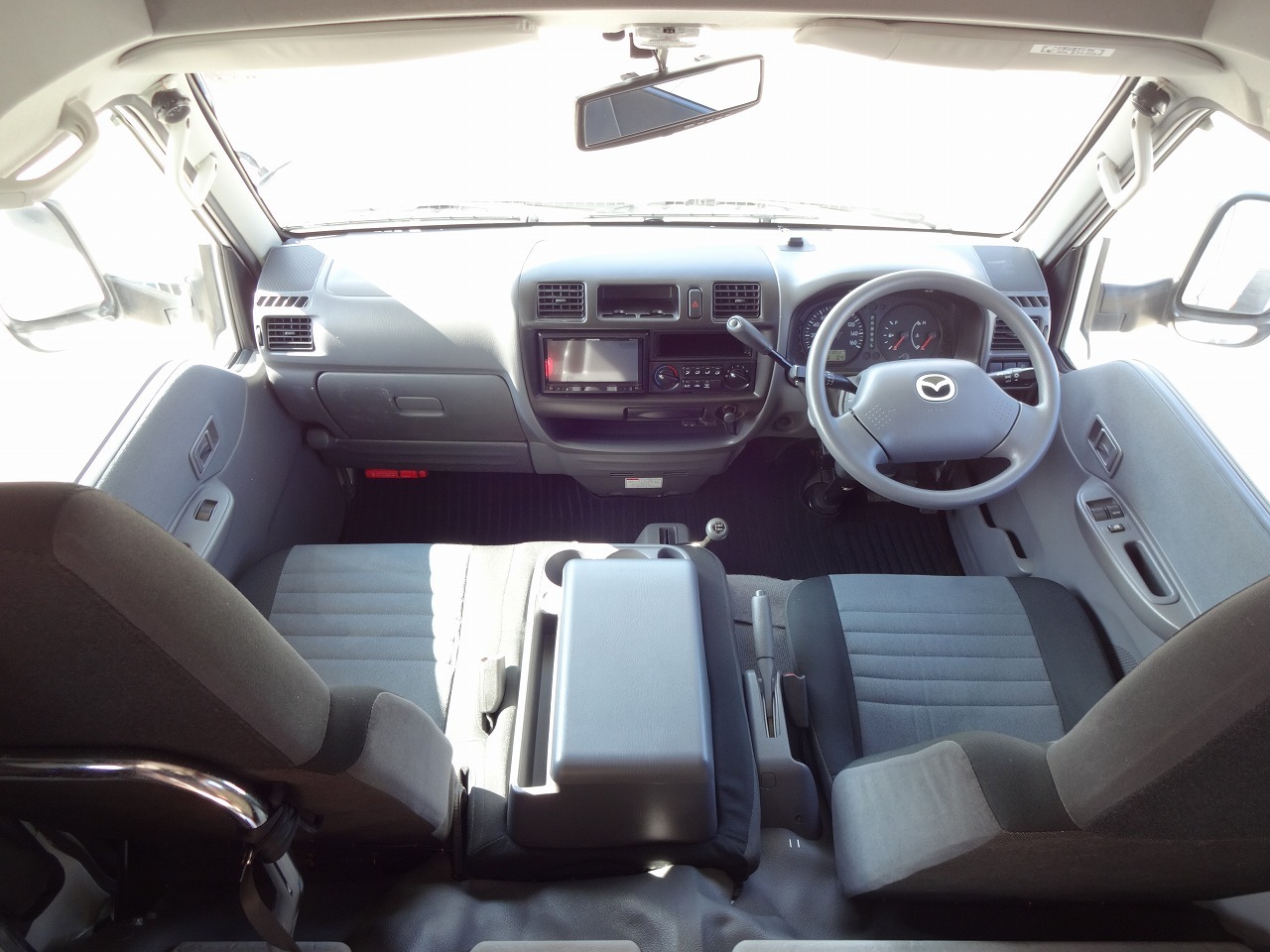 キャンピングカーキャブコン