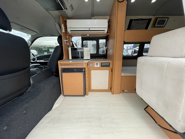 キャンピングカーバンコン