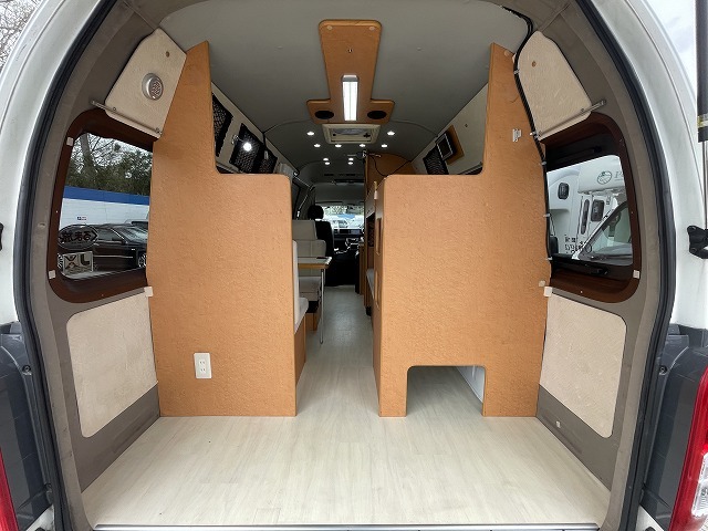 キャンピングカーバンコン