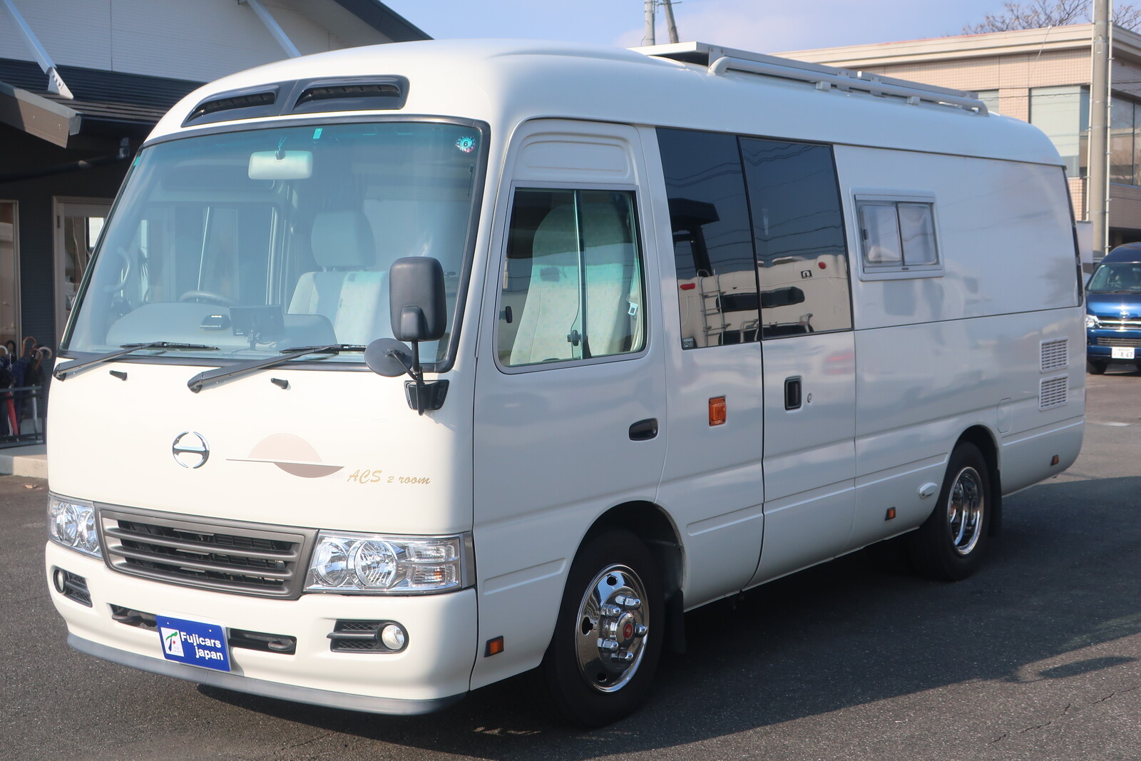 キャンピングカーバスコン