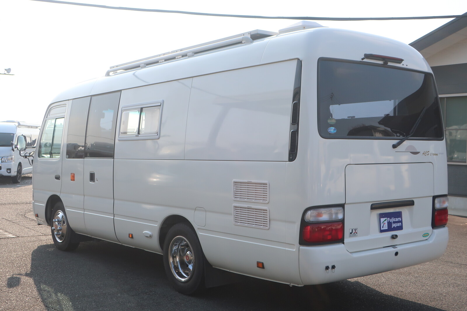 キャンピングカーバスコン