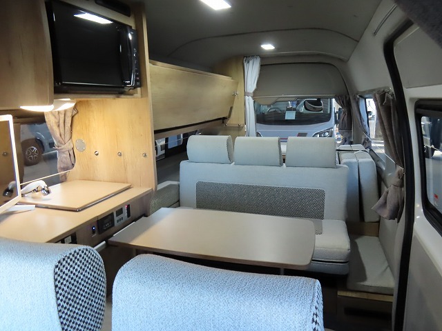 キャンピングカーバンコン