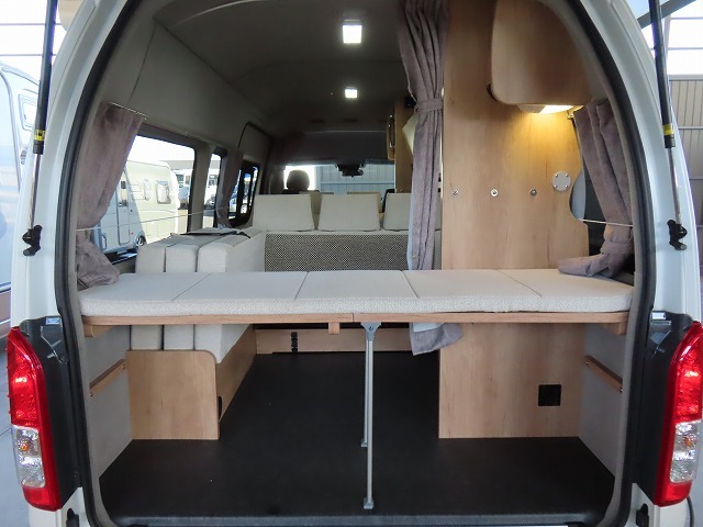 キャンピングカーバンコン