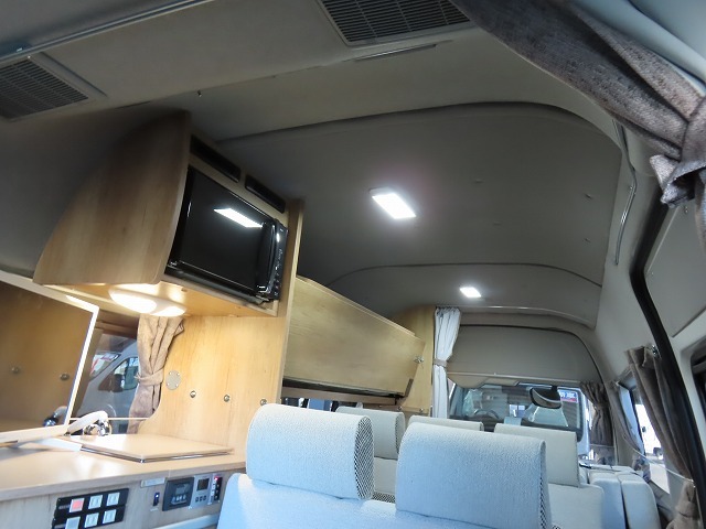 キャンピングカーバンコン