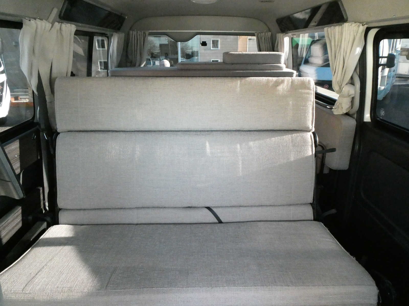 キャンピングカーバンコン