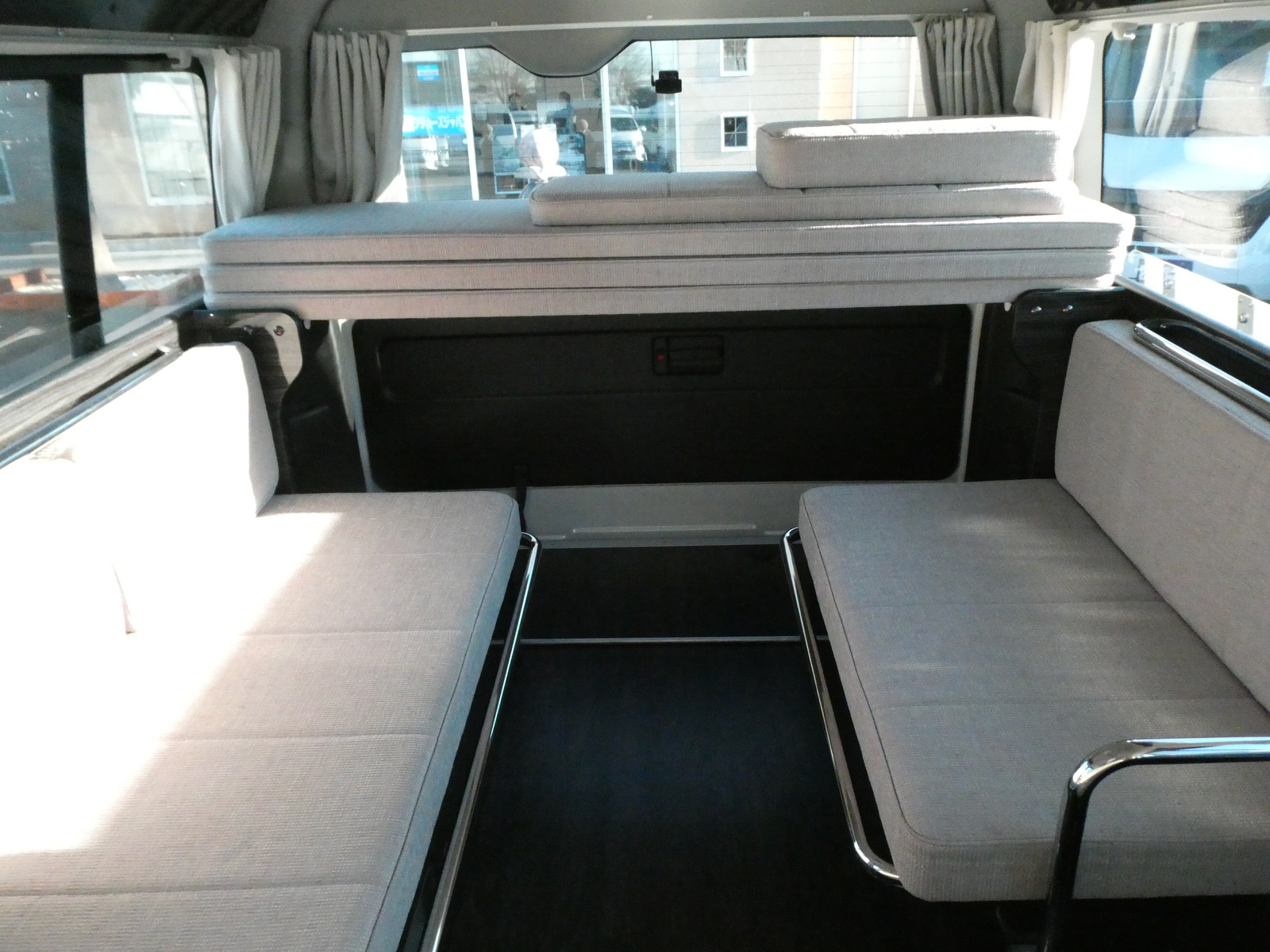 キャンピングカーバンコン