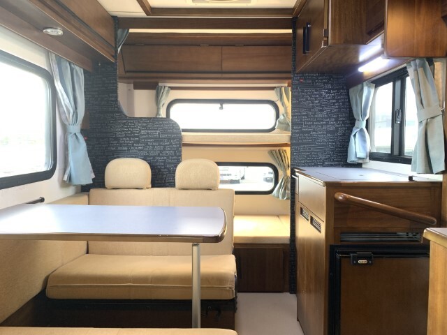 キャンピングカーキャブコン