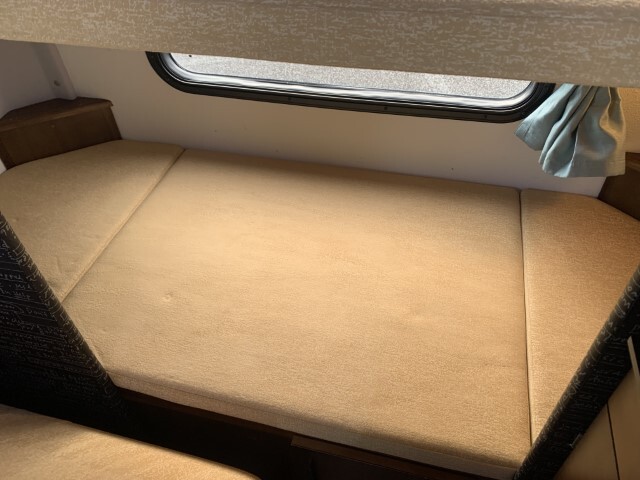 キャンピングカーキャブコン