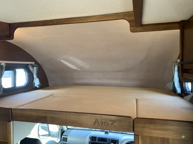 キャンピングカーキャブコン