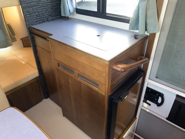 キャンピングカーキャブコン