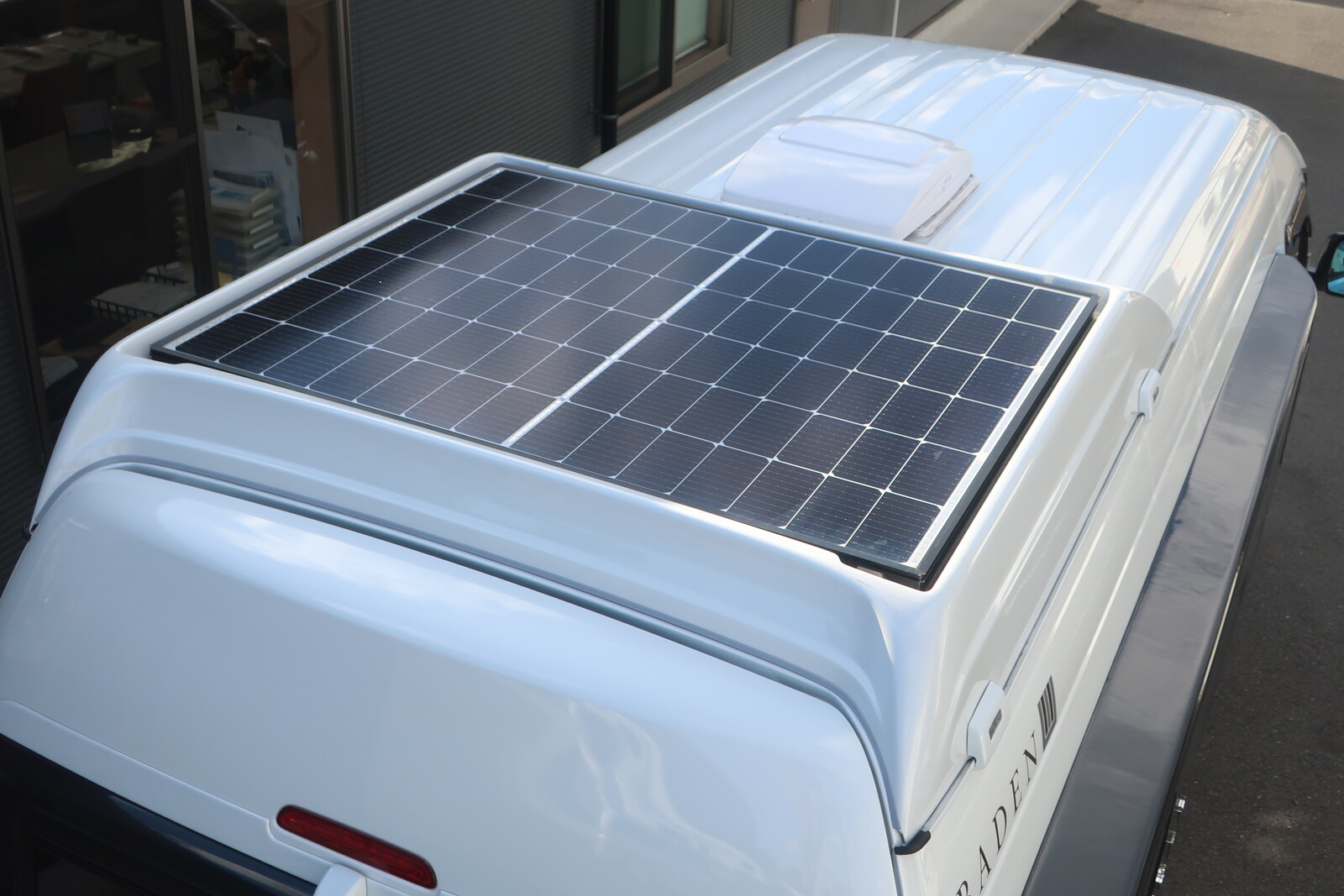 キャンピングカーバンコン