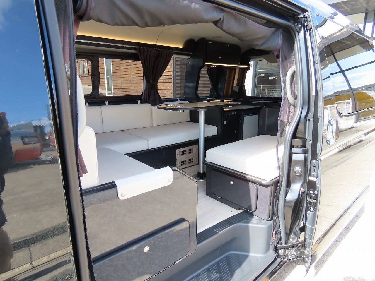 キャンピングカーバンコン