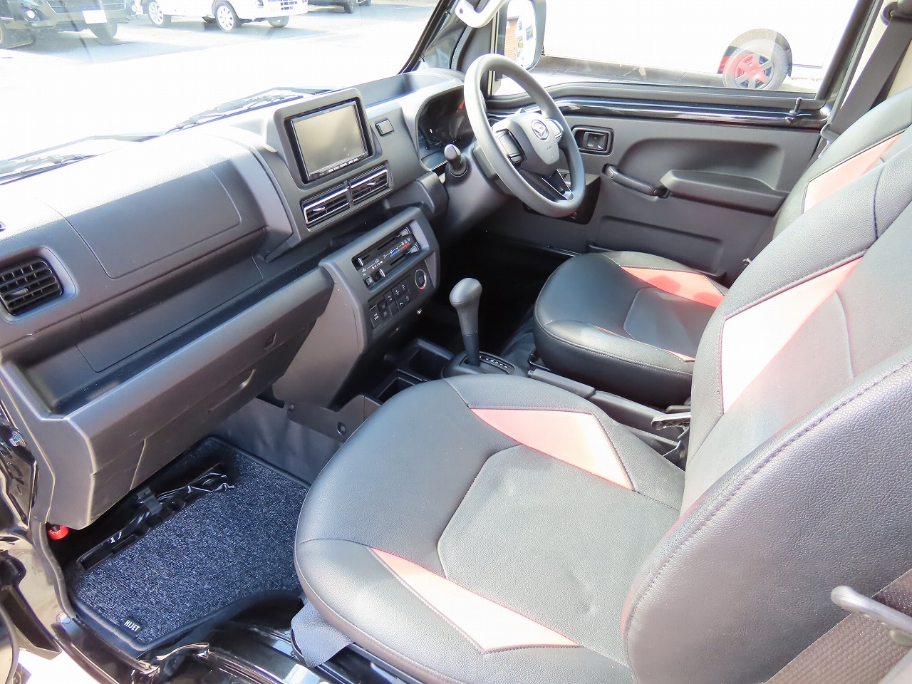 キャンピングカー軽キャンパー