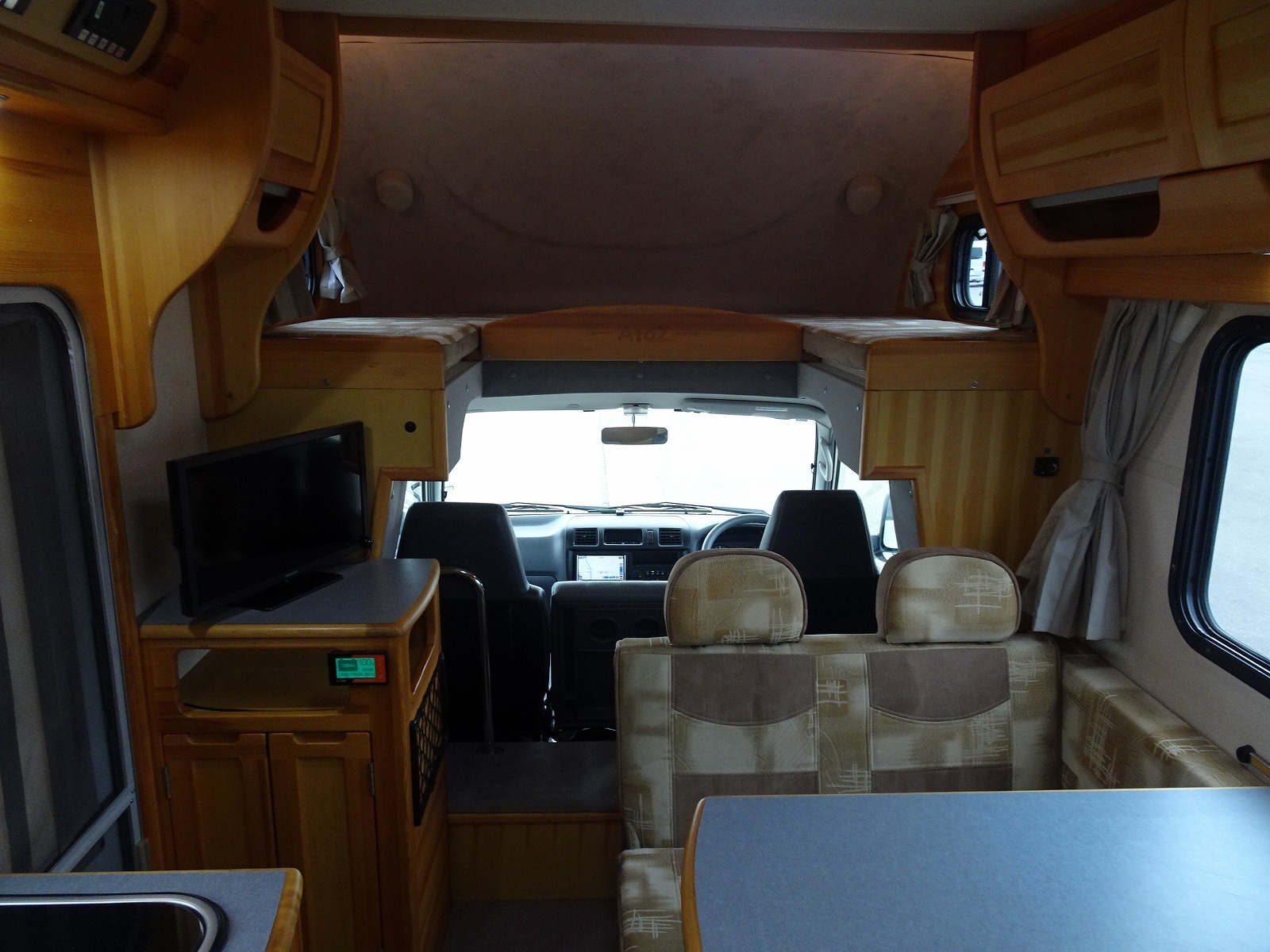 キャンピングカーキャブコン