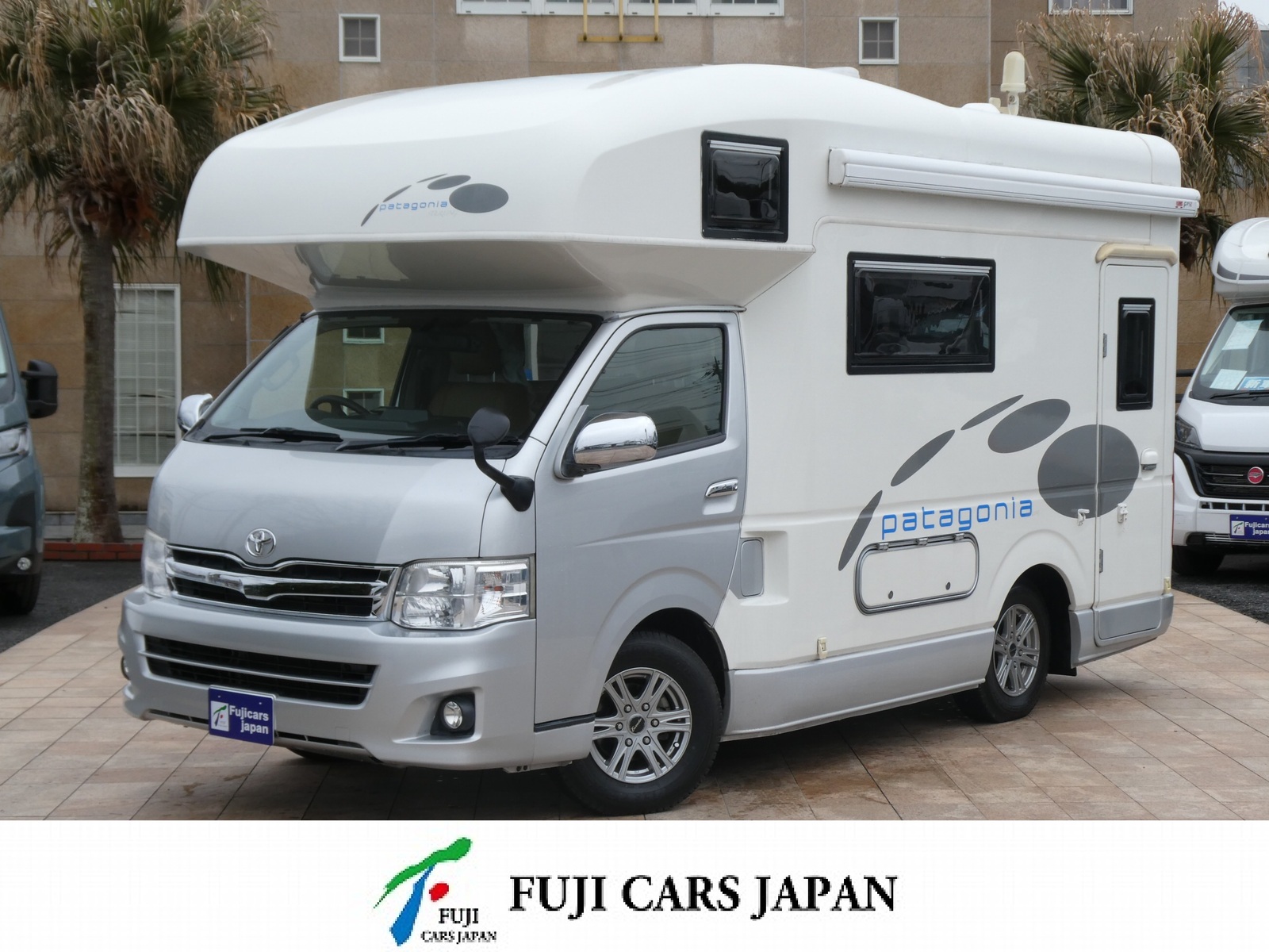 キャブコン ファンルーチェ　パタゴニアスターリング　4WD　家AC　FF