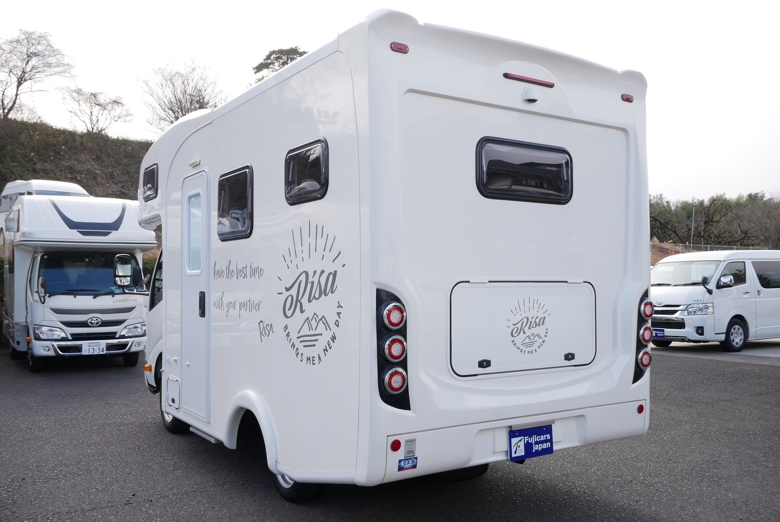 キャンピングカーキャブコン