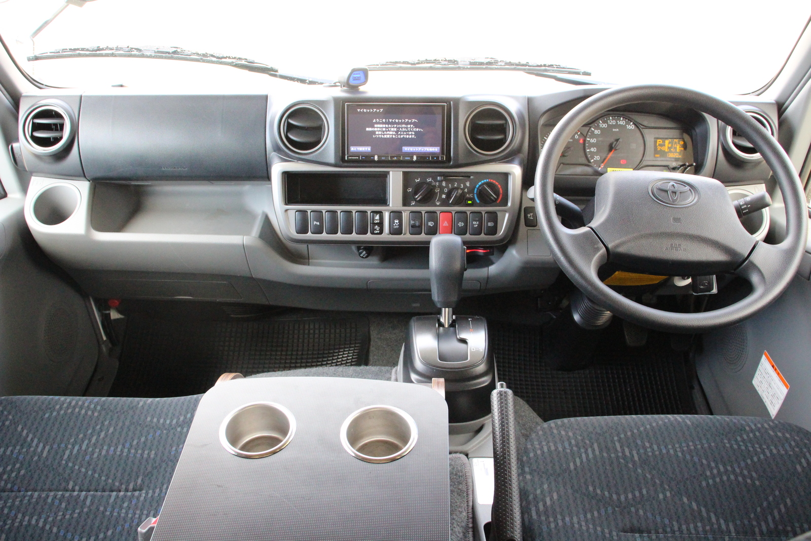 キャンピングカーキャブコン