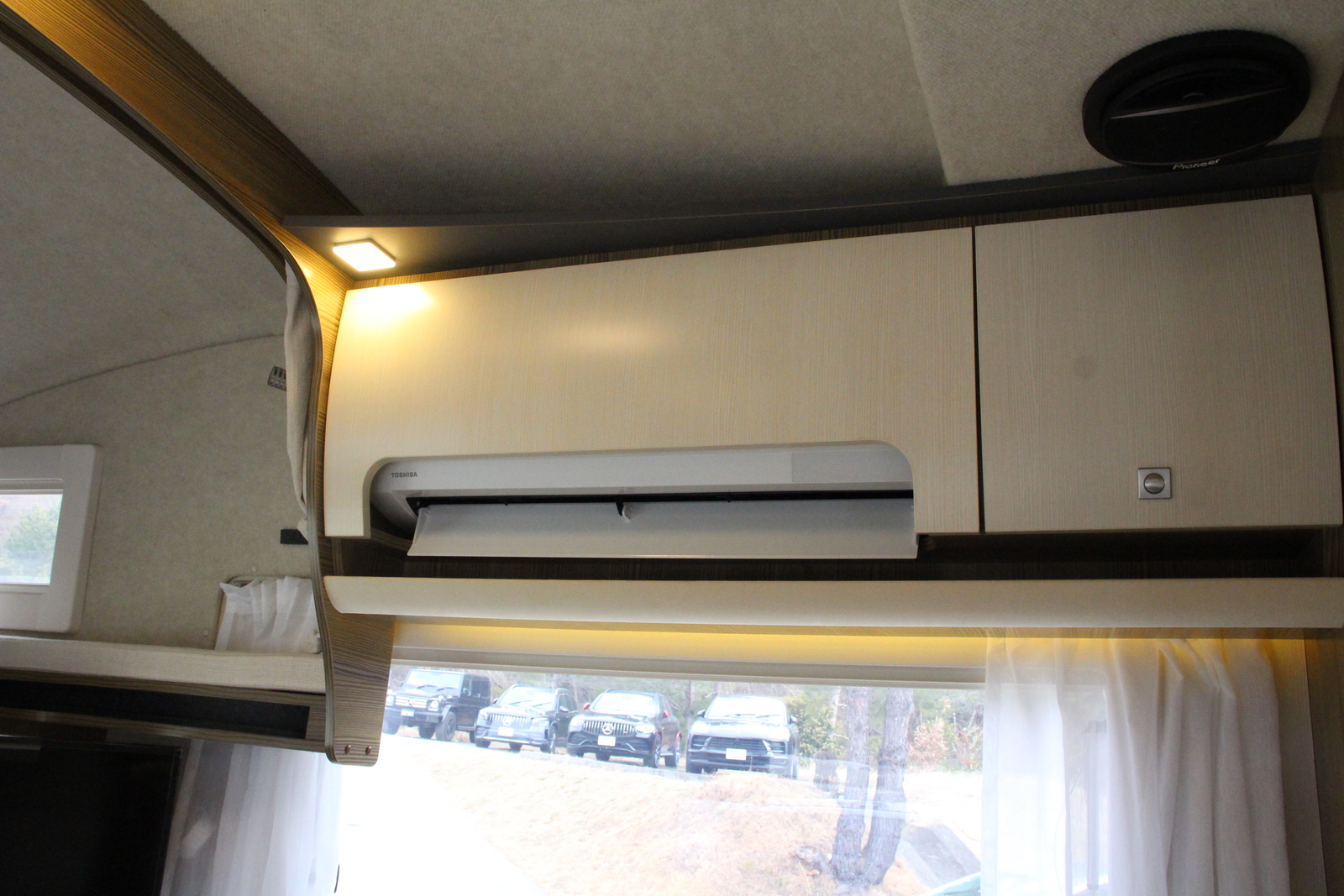 キャンピングカーキャブコン