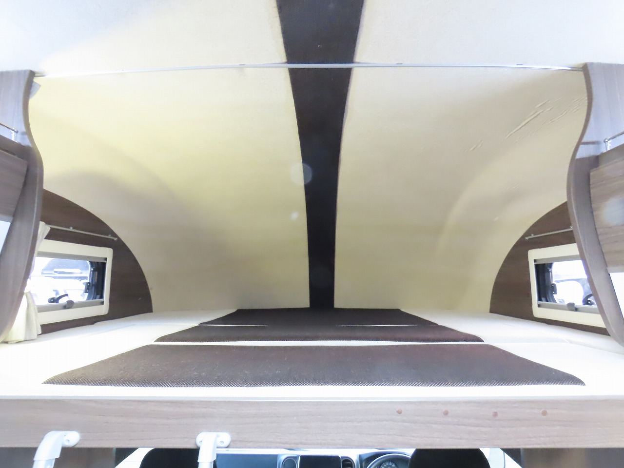 キャンピングカーキャブコン