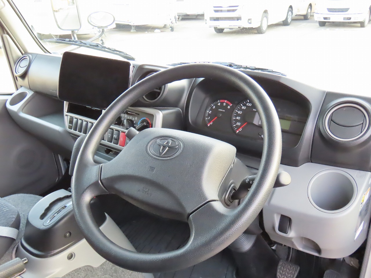 キャンピングカーキャブコン