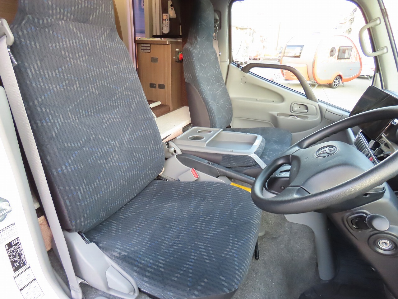 キャンピングカーキャブコン