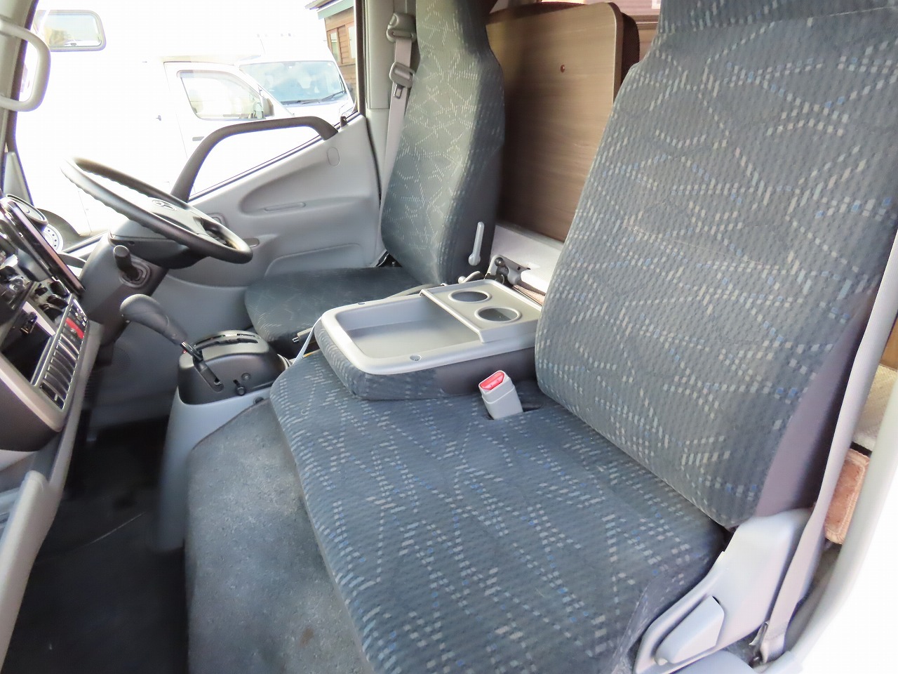 キャンピングカーキャブコン