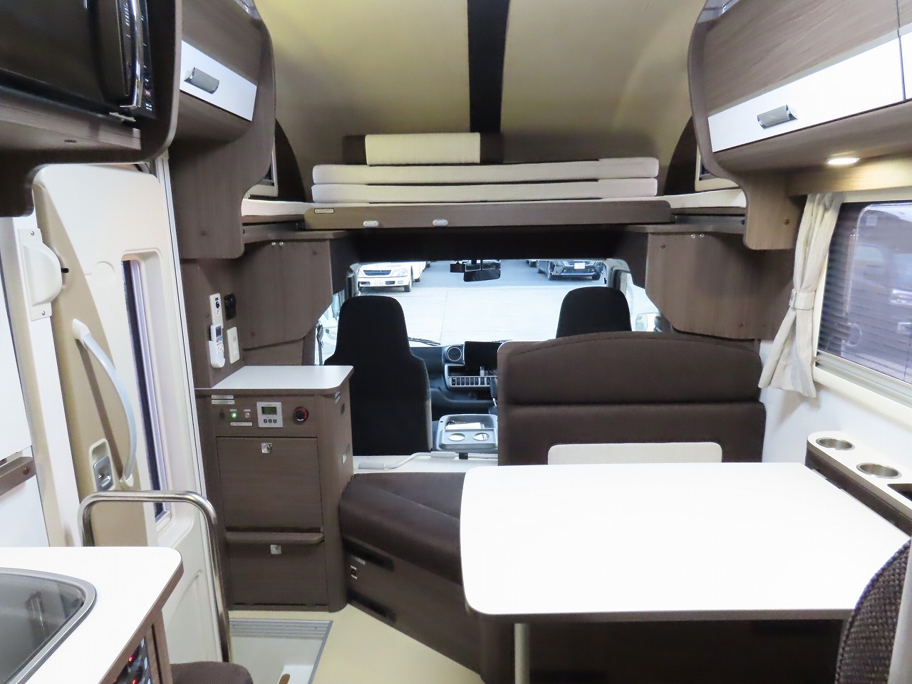 キャンピングカーキャブコン