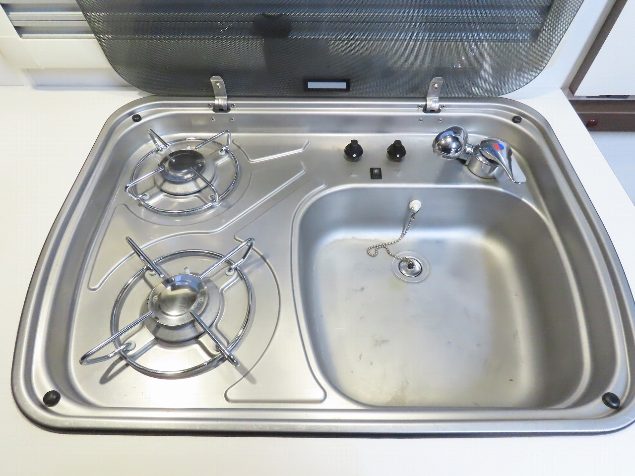 キャンピングカーキャブコン