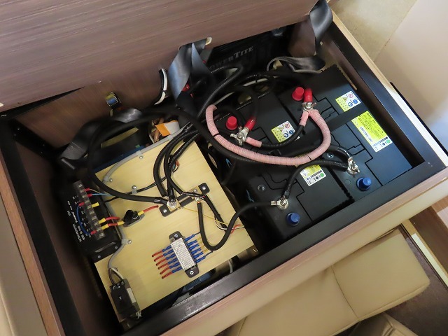 キャンピングカーキャブコン