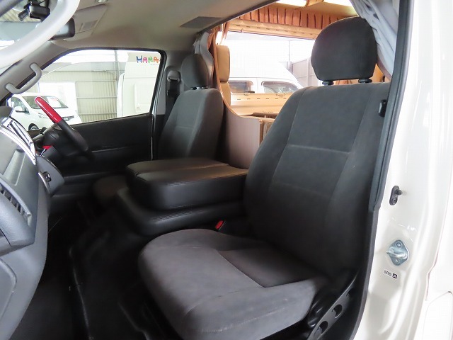 キャンピングカーキャブコン