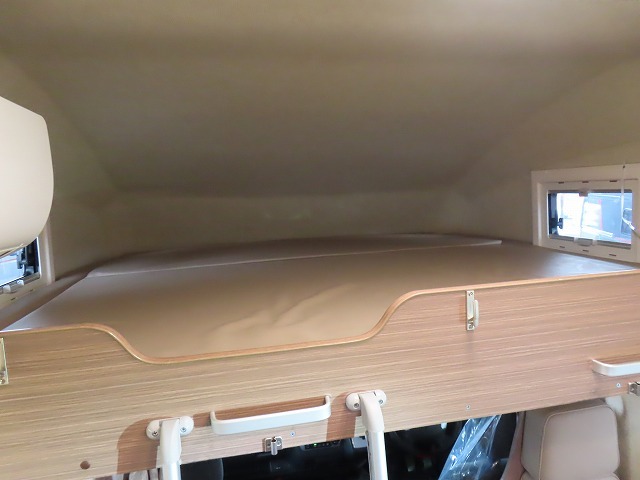 キャンピングカーキャブコン