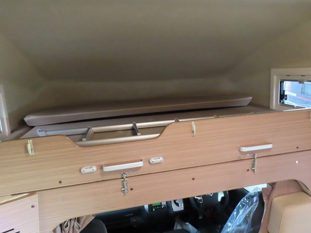 キャンピングカーキャブコン