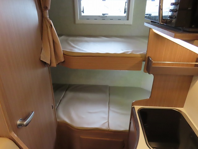 キャンピングカーキャブコン