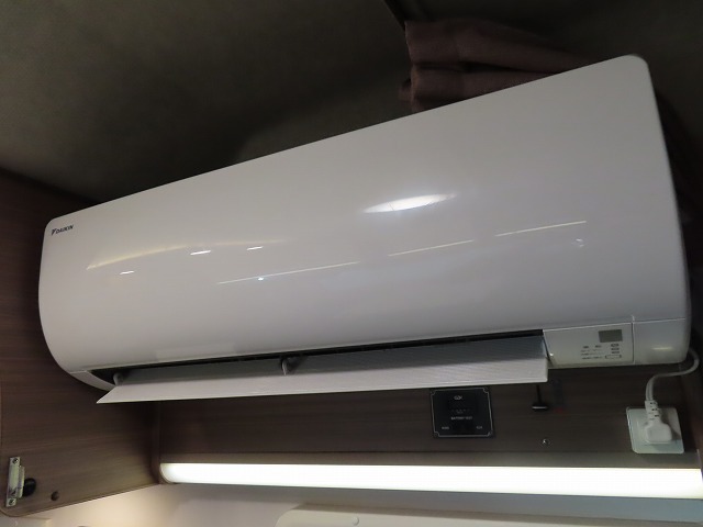 キャンピングカーキャブコン