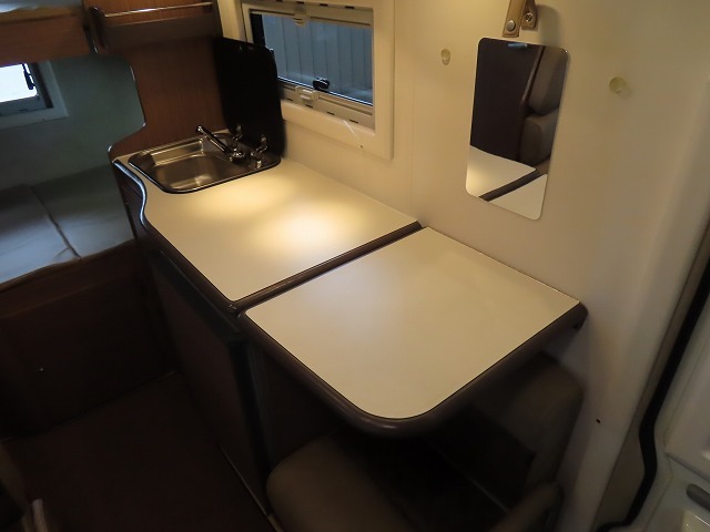 キャンピングカーキャブコン