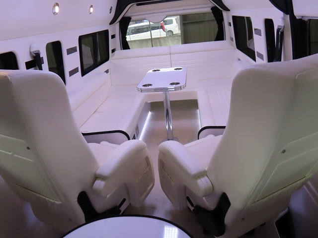 キャンピングカーバンコン