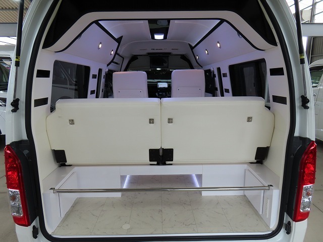 キャンピングカーバンコン