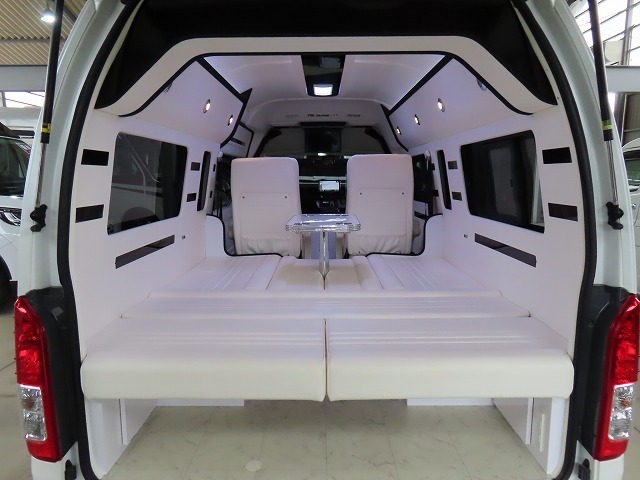 キャンピングカーバンコン