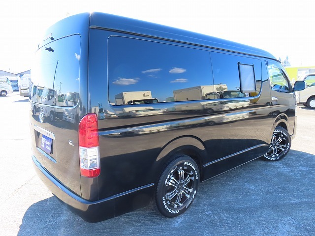 キャンピングカーバンコン