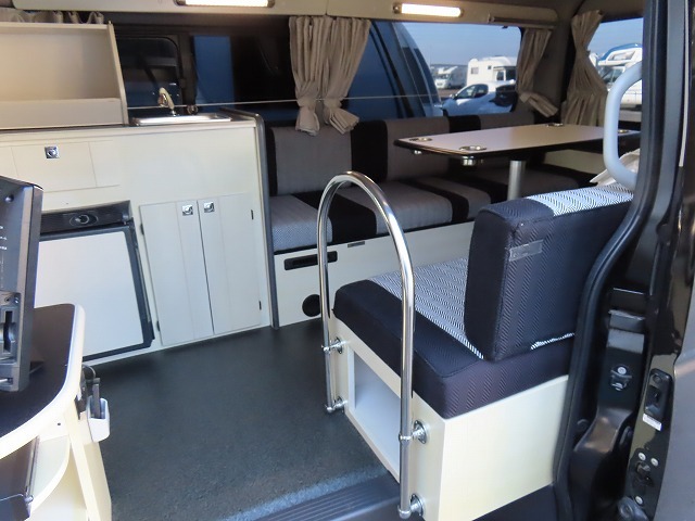 キャンピングカーバンコン