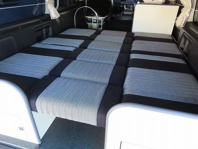 キャンピングカーバンコン