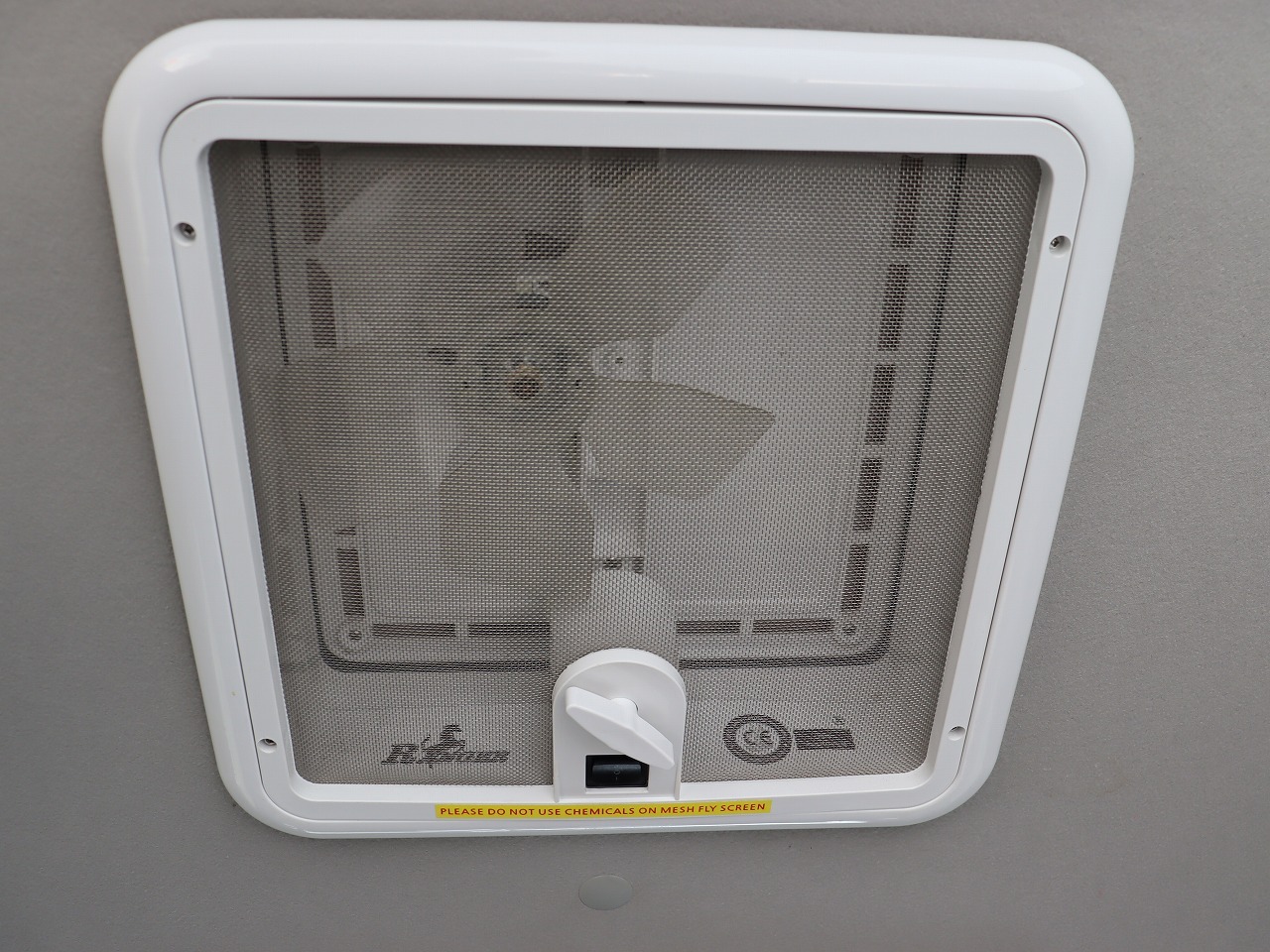 キャンピングカー軽キャンパー