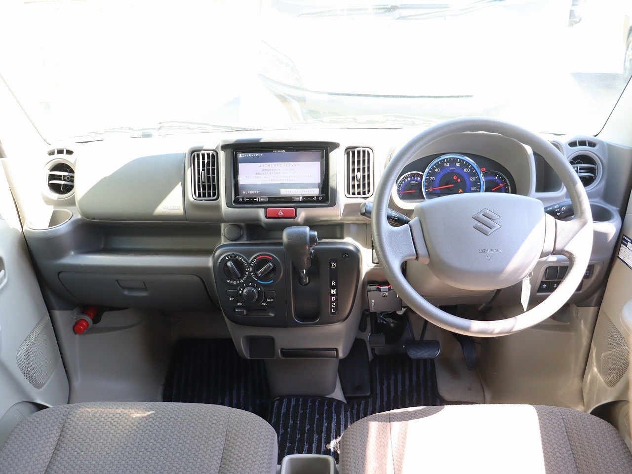 キャンピングカー軽キャンパー