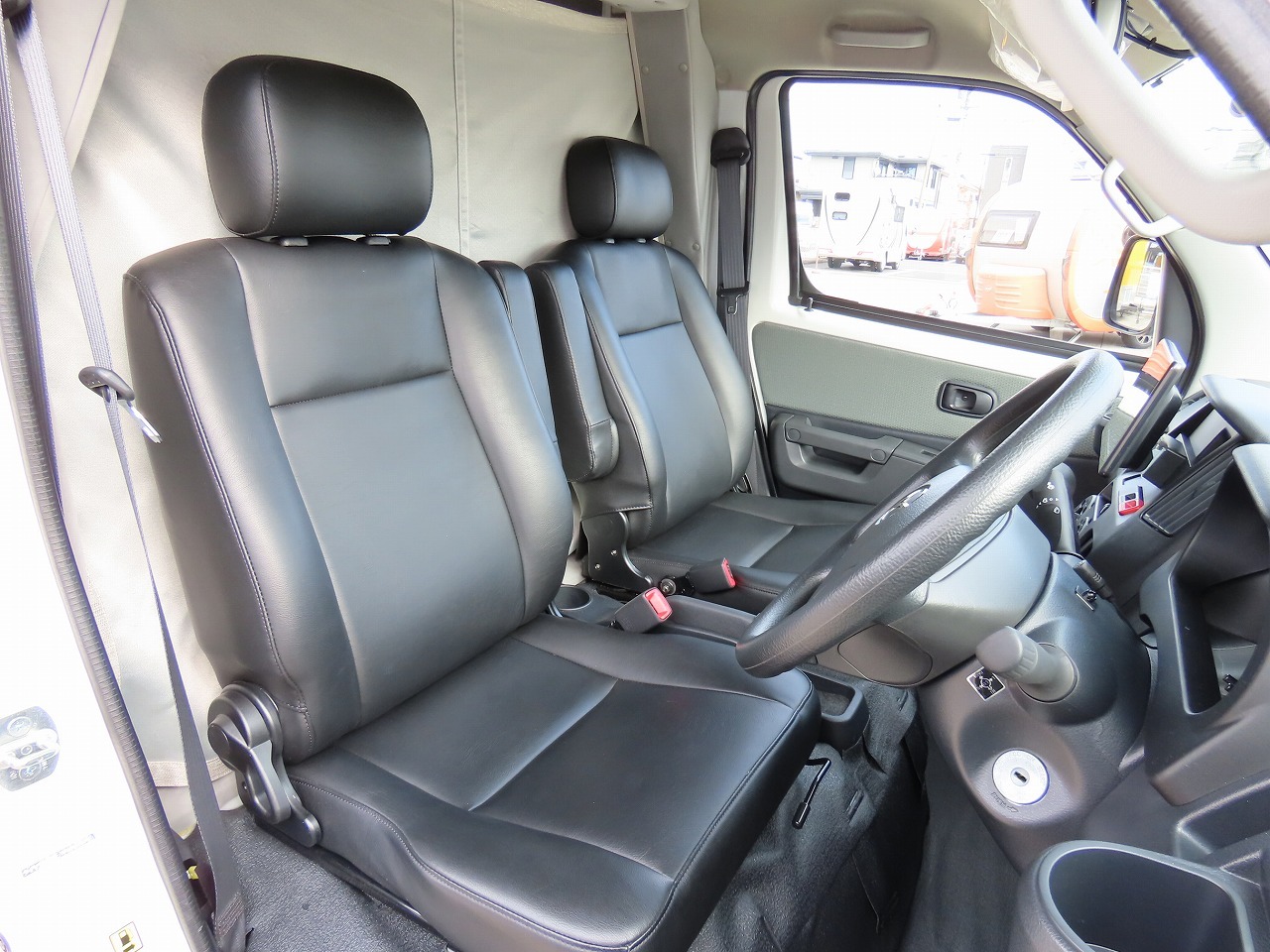 キャンピングカーキャブコン