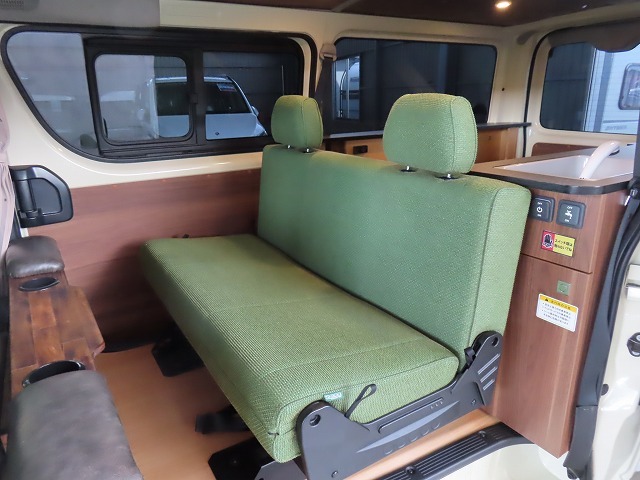 キャンピングカーバンコン