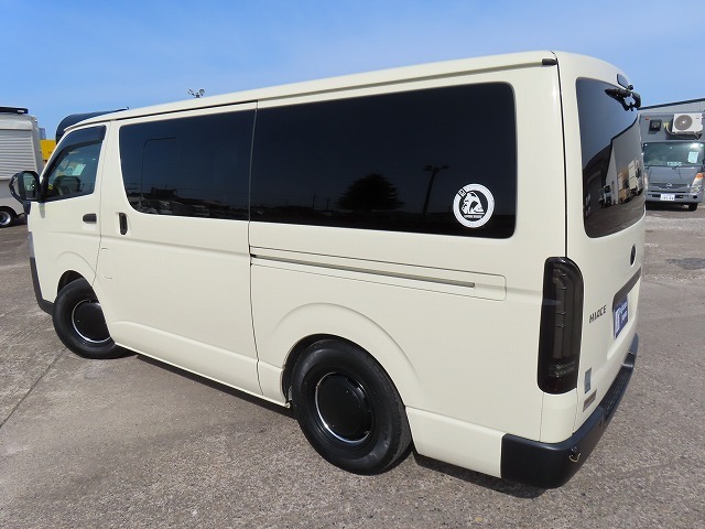 キャンピングカーバンコン