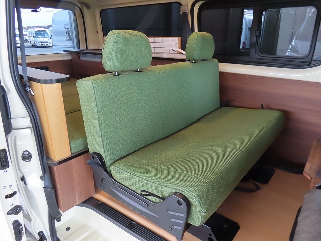 キャンピングカーバンコン