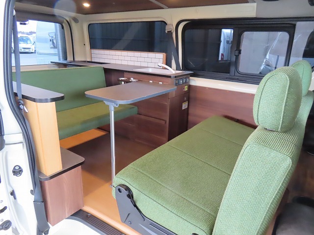 キャンピングカーバンコン