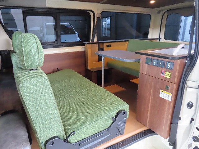 キャンピングカーバンコン