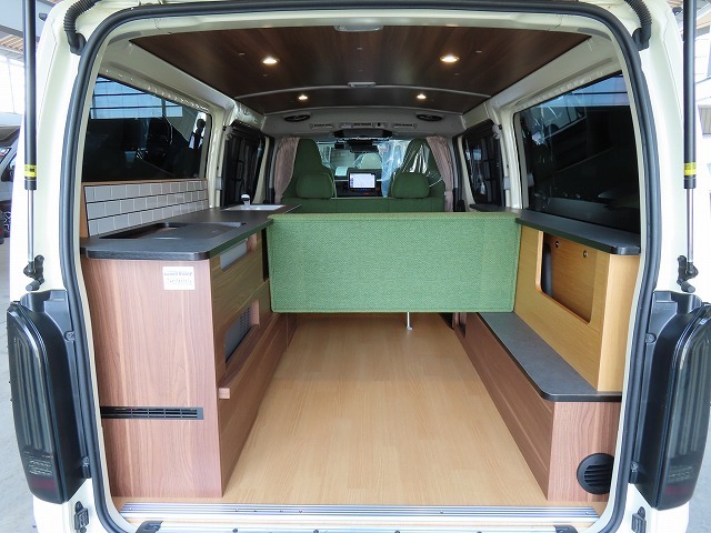 キャンピングカーバンコン